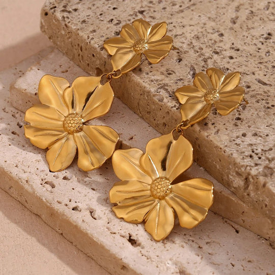 Gold Flower Earrings - foto 4