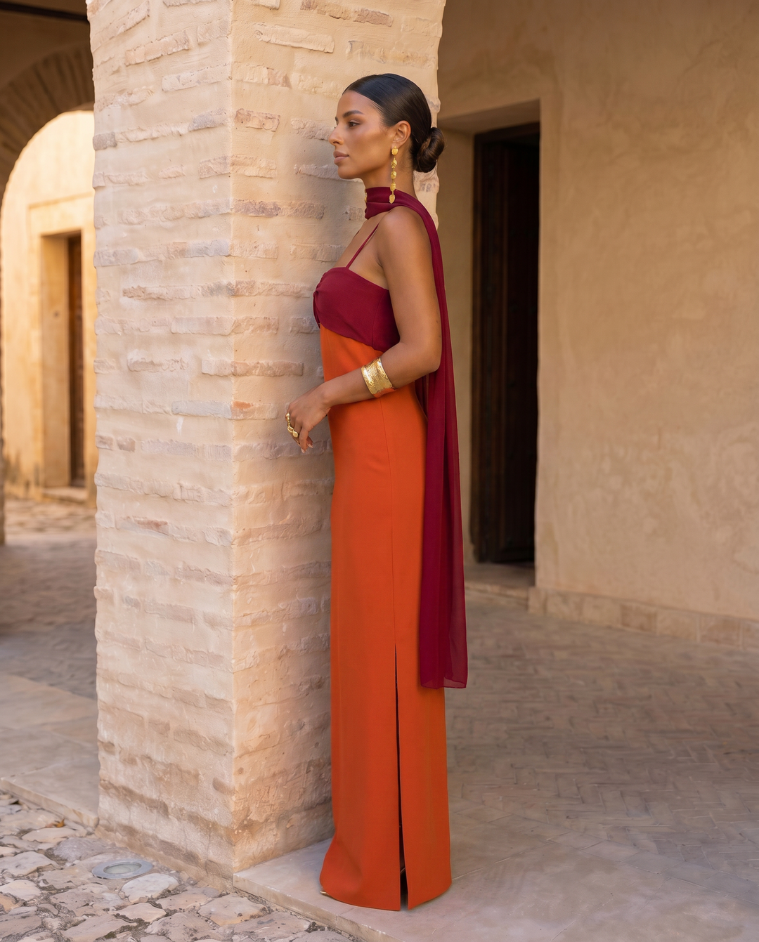 Zahara — Vestido invitada bicolor (maxi + pañuelo)